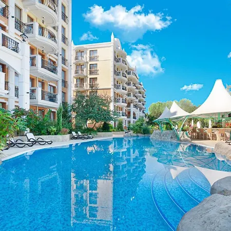 アパート Harmony Suites Grand サニービーチ